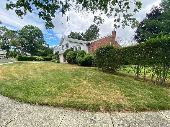 2nd image of 1249 Village Ave