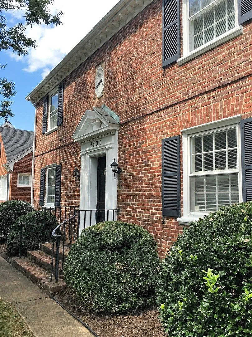 2 bed, 1.0 bath, 1200 sqft, $1,885 — Photo 1