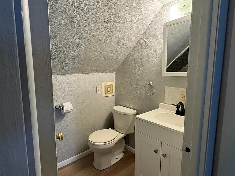 418 Greenwood St #7 — Photo 5