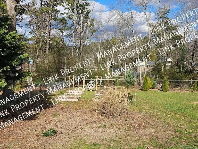 9328 Berkshire Cir — Photo 58
