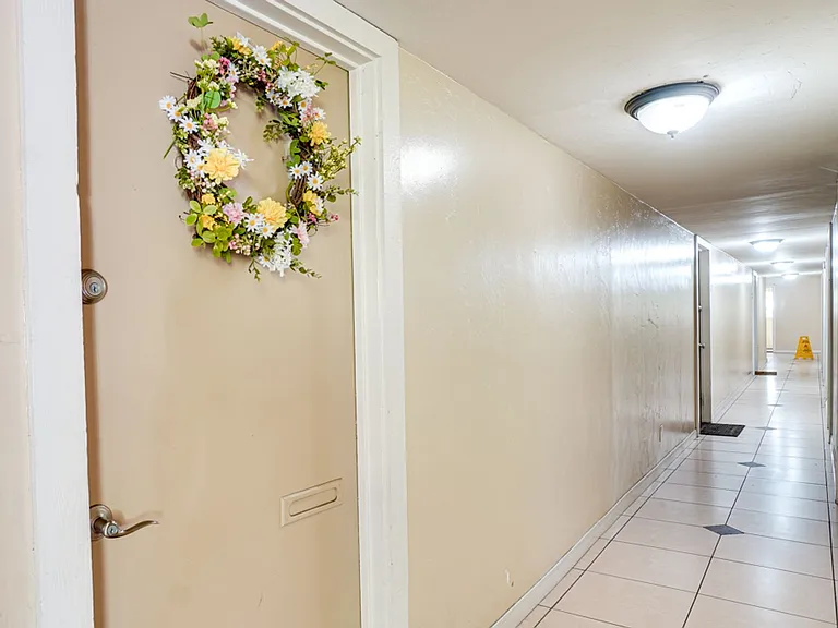 Florida Place — Photo 14