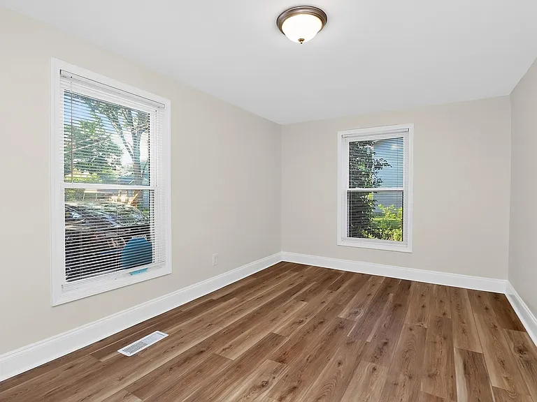 2958 Reid Ave — Photo 10