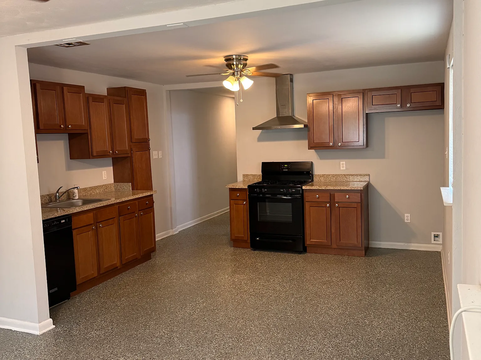 2 bed, 800 sqft, $1,150 — Photo 3