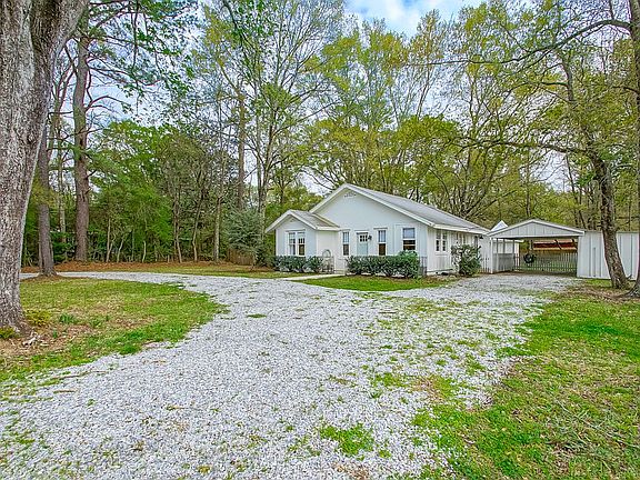 3rd image of 32032 Louisiana Hwy #435