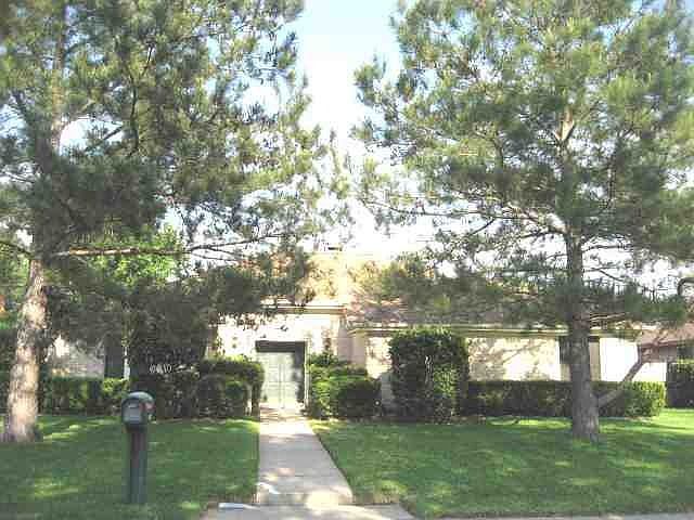 1st image of 1130 Monterrey Dr