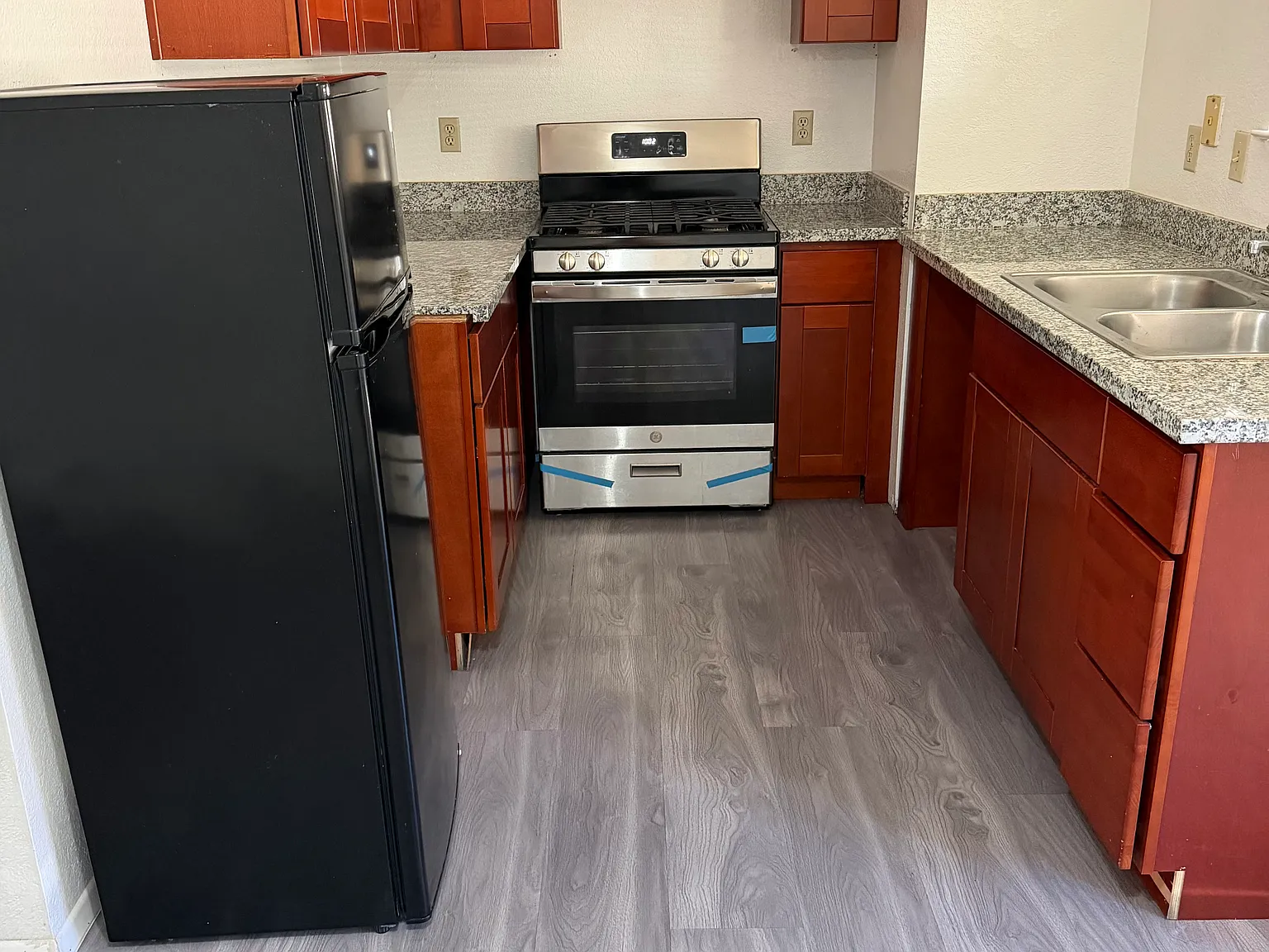 2 bed, 950 sqft, $1,850 — Photo 3