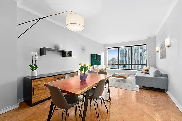 Sold by R New York | media 1