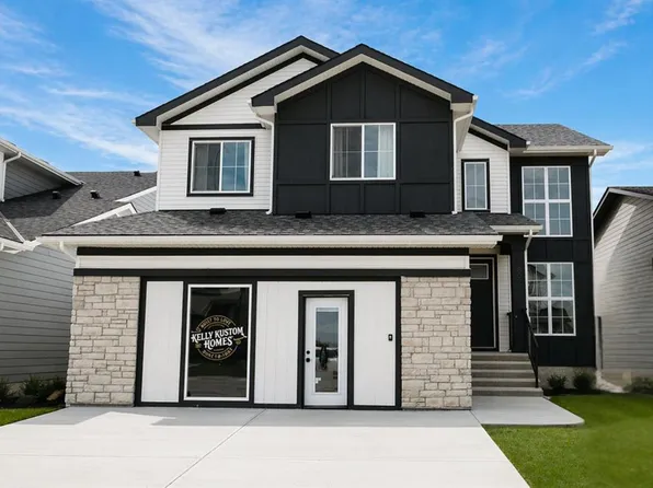 807 N Lakewood Cir, Strathmore, AB T1P 0G7