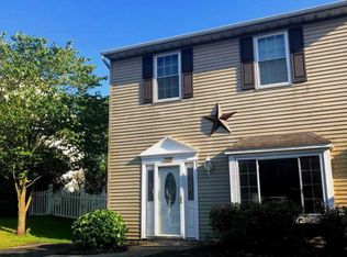1107 Red Barn Ln, Quakertown, PA 18951