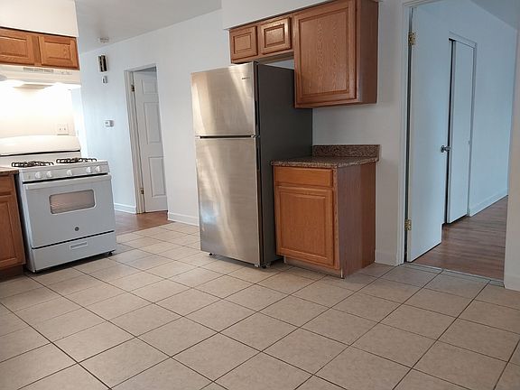 5th image of 1614 N 17th Ave APT 2