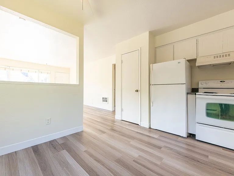 8819 N Edison St — Photo 3