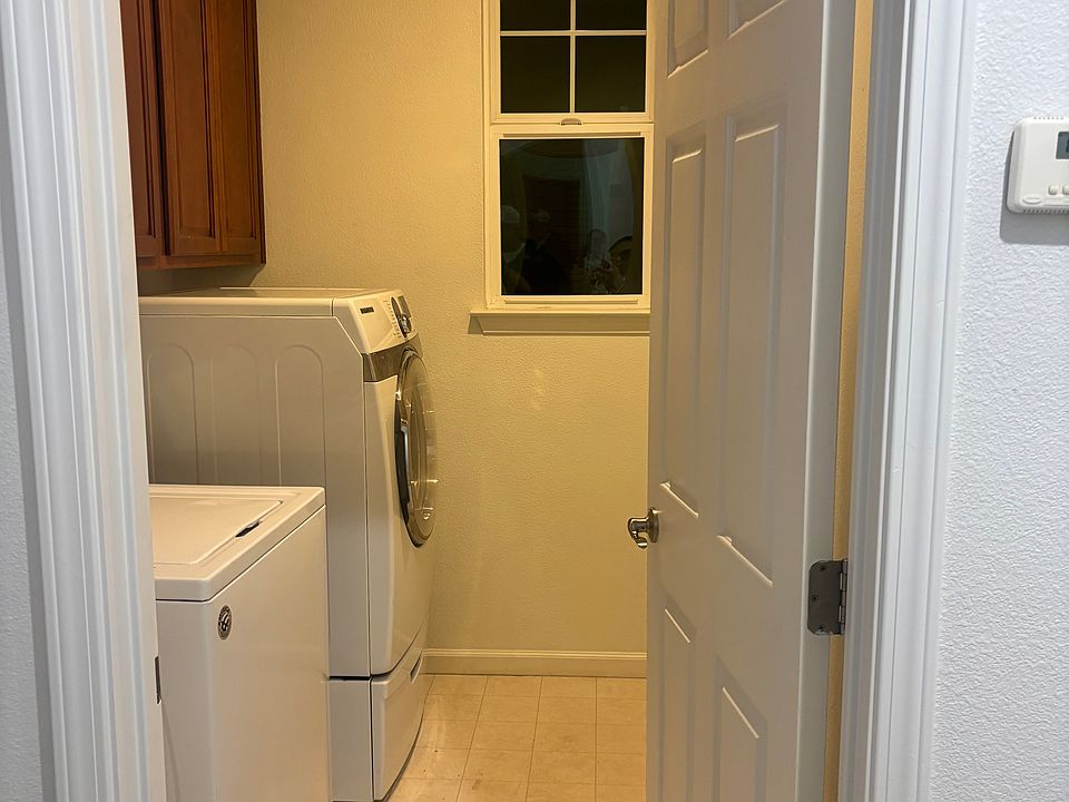 1st image of 654 Woodland Ter