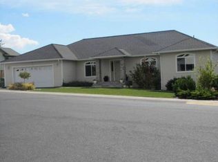 860 Rosemont Ct, Klamath Falls, OR 97603