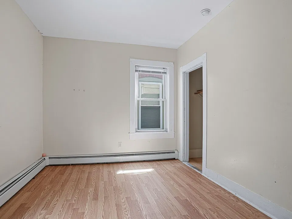 914 Social St #3