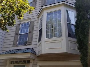 162 Connery Ter SW, Leesburg, VA 20175