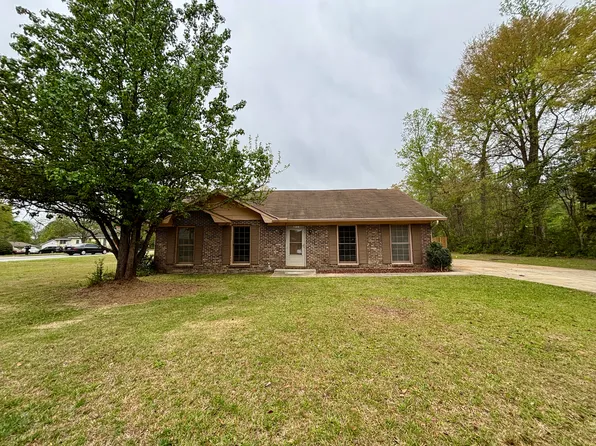 2605 Tupelo Dr, Columbus, GA 31907