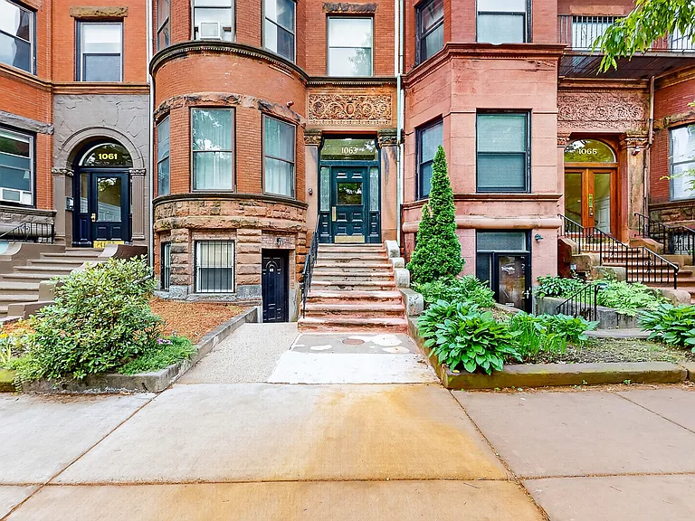 1063 Beacon St #2 — Photo 10