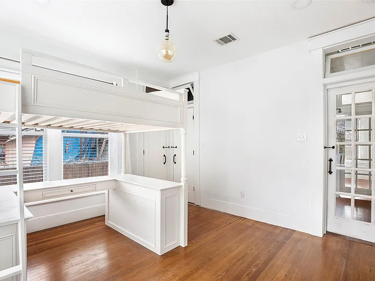 4731 Woodside St — Photo 29