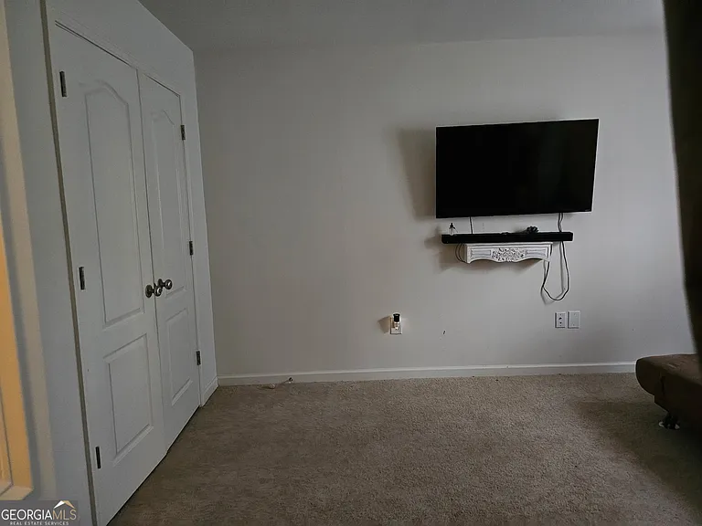 7823 Canterbury Ct — Photo 12