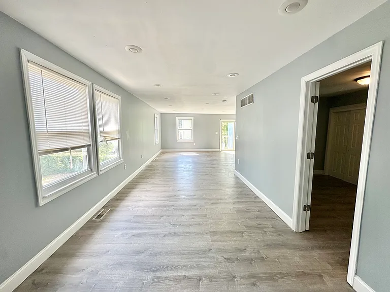 119 Evergreen Ave — Photo 14