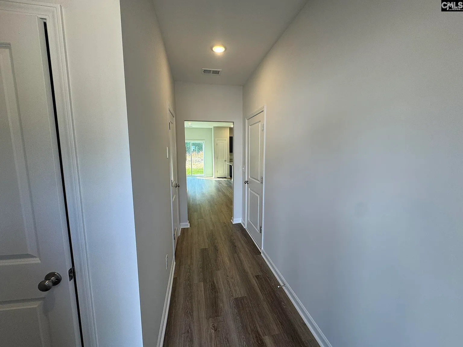 3 bed, 1362 sqft, $1,895 — Photo 2