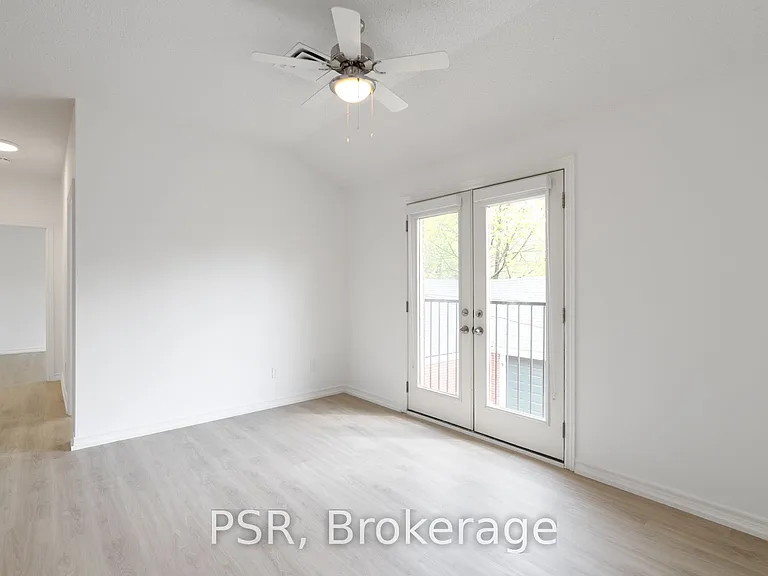 1355 Bayview Ave #CH3 — Photo 8