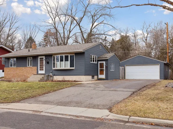 302 Echo Ln, Stillwater, MN 55082