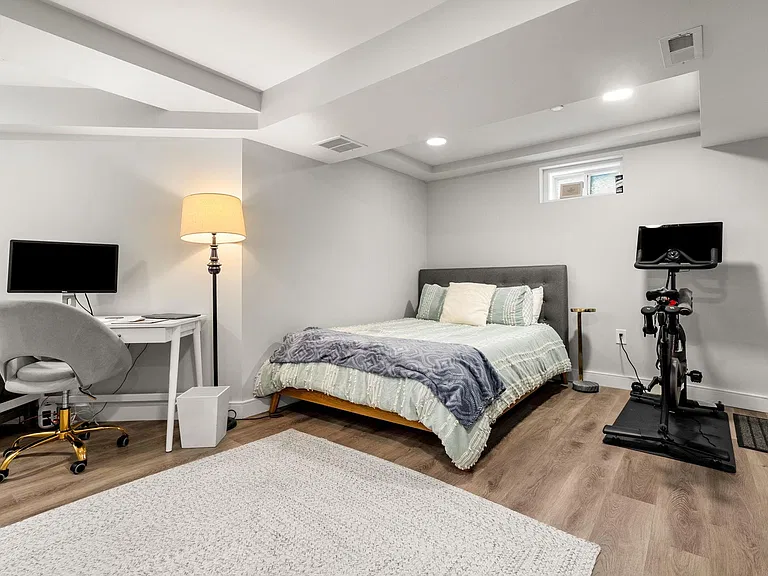1400 Columbia Rd #1 — Photo 18