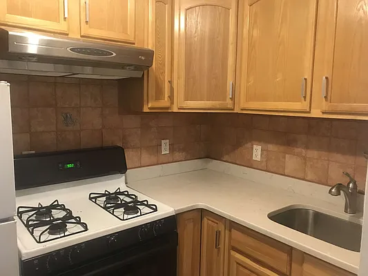 Rented by Sophie Bednarczyk | media 12