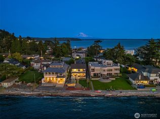 9 SW Three Tree Point Ln, Seattle, WA 98166