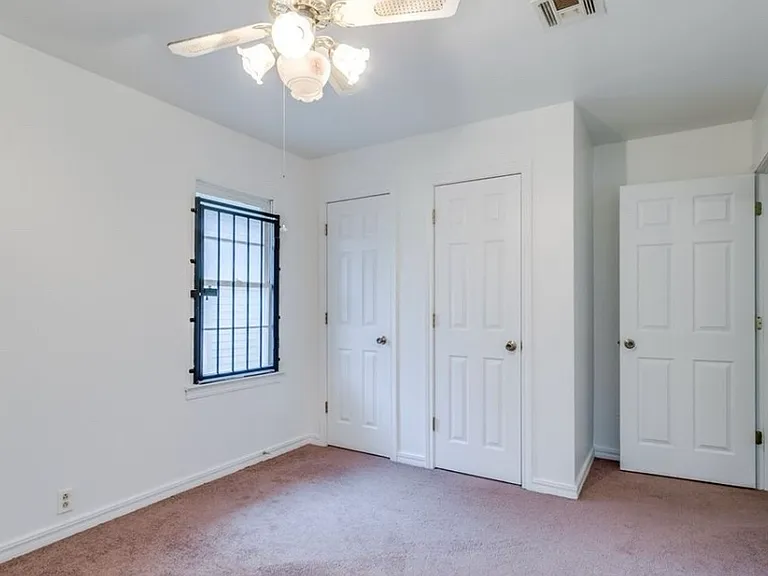 400 Draper Dr — Photo 24