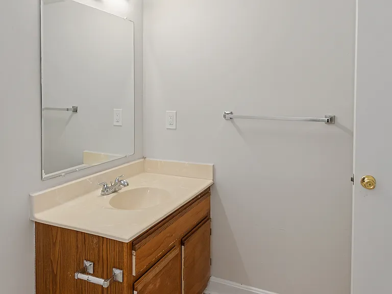 922 S 6th St #5 — Photo 17