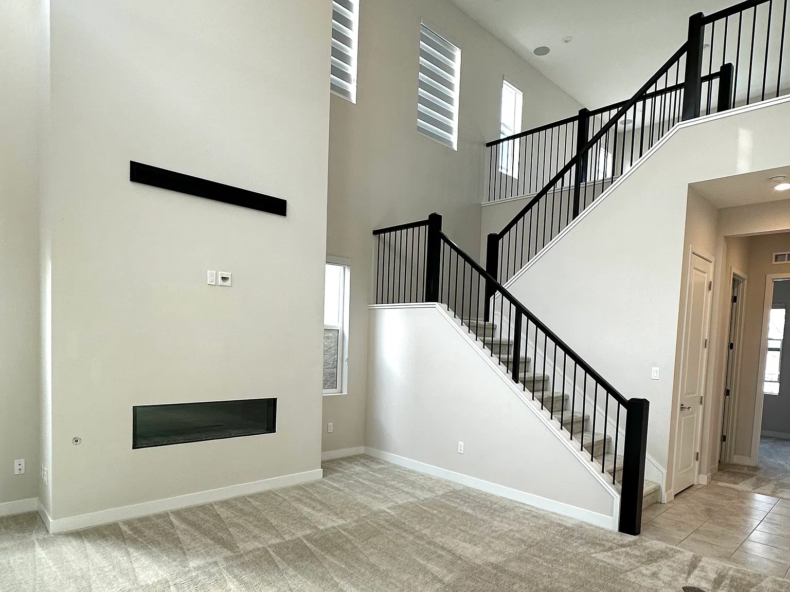 140 Edna Pkwy — Photo 3