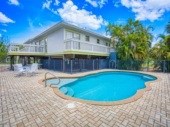 1674 Bunting Ln, Sanibel, FL 33957