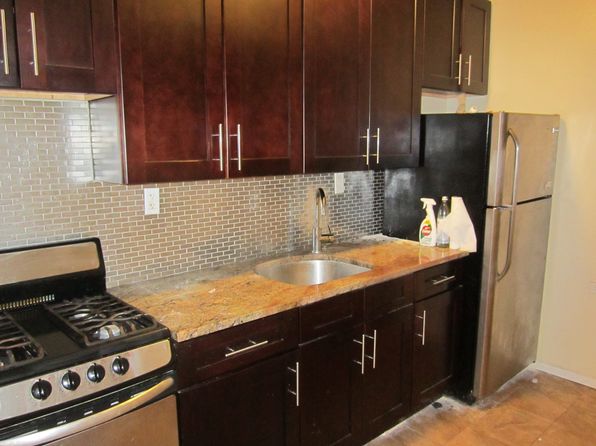 756 Albany Ave #1R