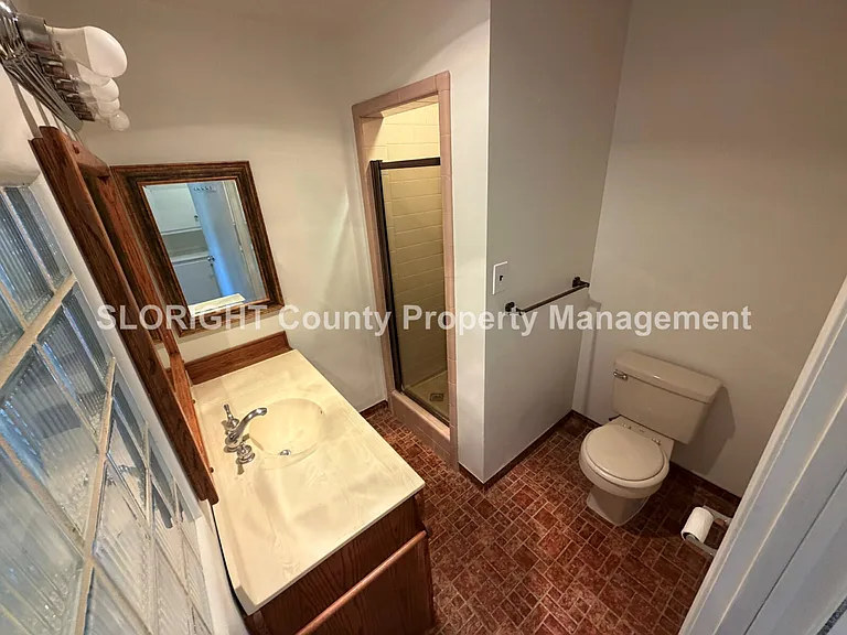 137 Broad St — Photo 16