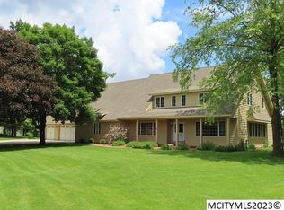 6 Cairnbrae Hls, Mason City, IA 50401