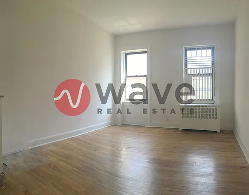Rented by Wave Real Estate Group | media 4