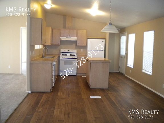 3rd image of 6084 E House Rock Ln
