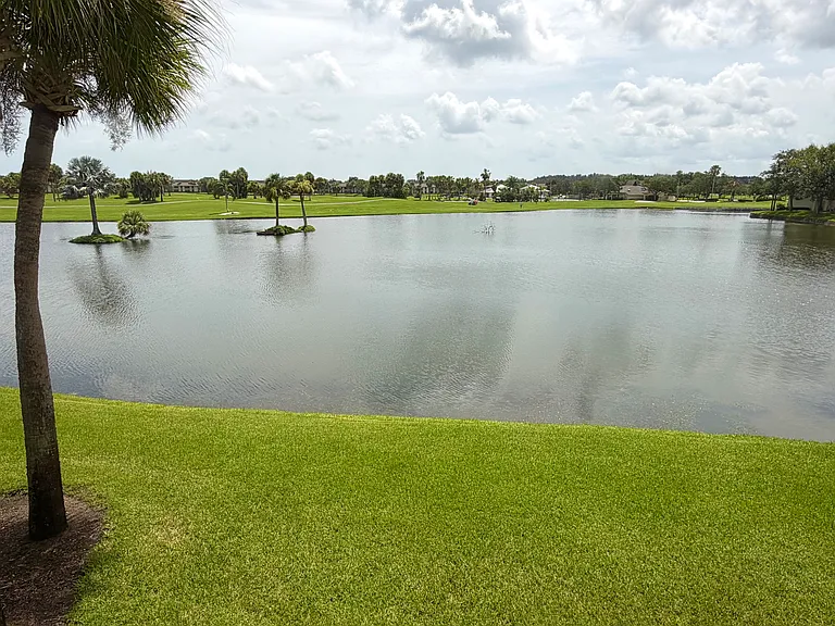 11 Plantation Dr #205 — Photo 10