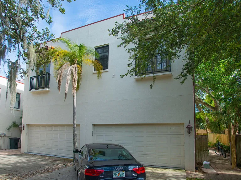1715 W Watrous Ave — Photo 14