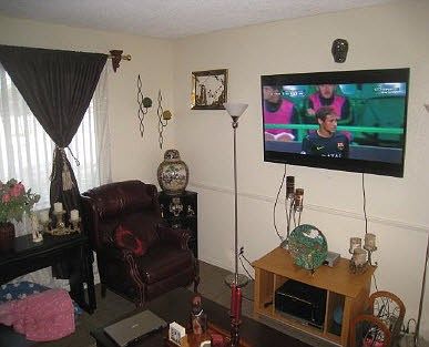 2nd image of 1136 Sylmar Ave