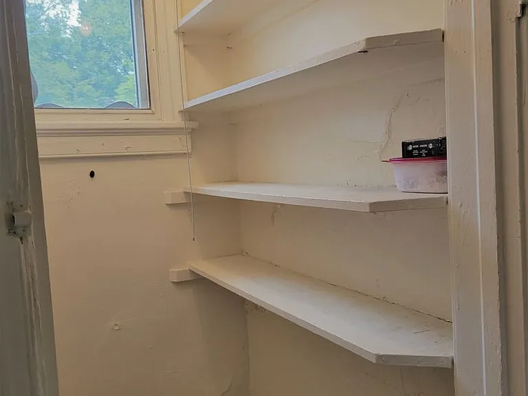 1315 Byron St — Photo 13