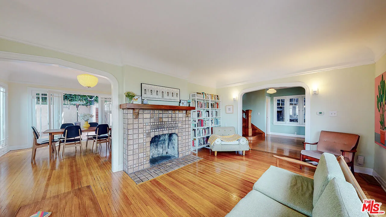 4 bed, 3.5 bath, 1860 sqft, $7,495 — Photo 1