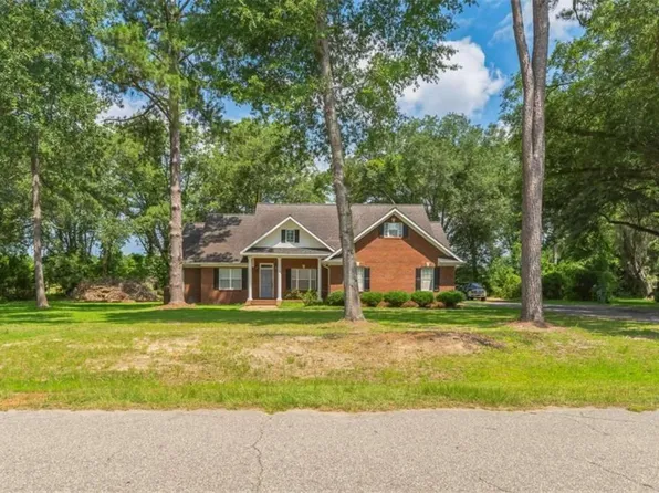 330 River Oaks Dr, Bainbridge, GA 39817