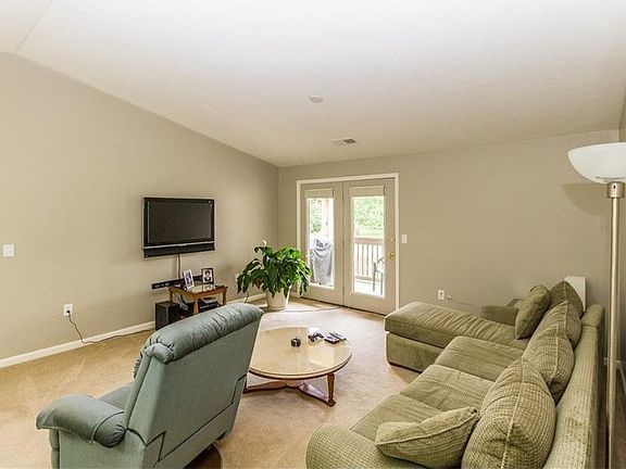 4th image of 8940 Hunters Creek Dr #2nd