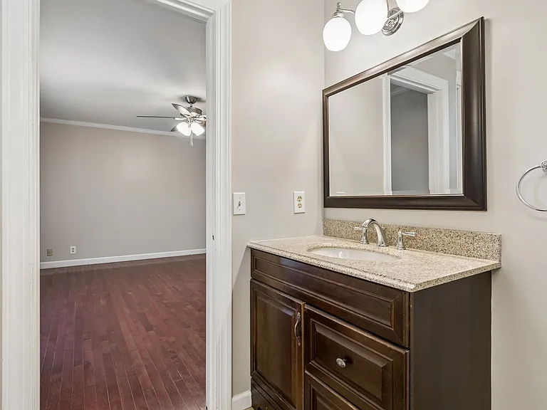 326 Draper Cir — Photo 30