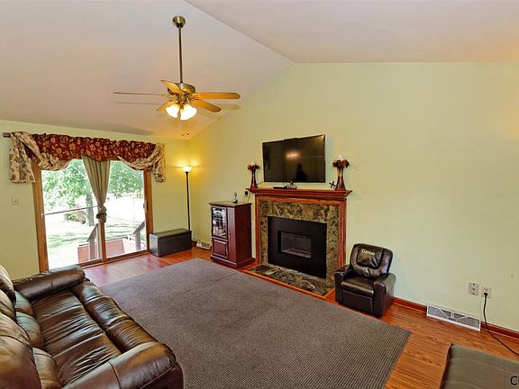 4th image of 13 Lighthouse Dr