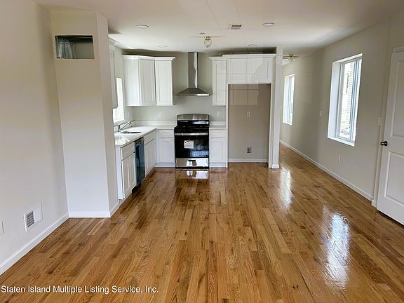 2nd image of 149 Vedder Ave