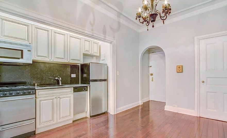2nd image of 284 5th Ave #6F